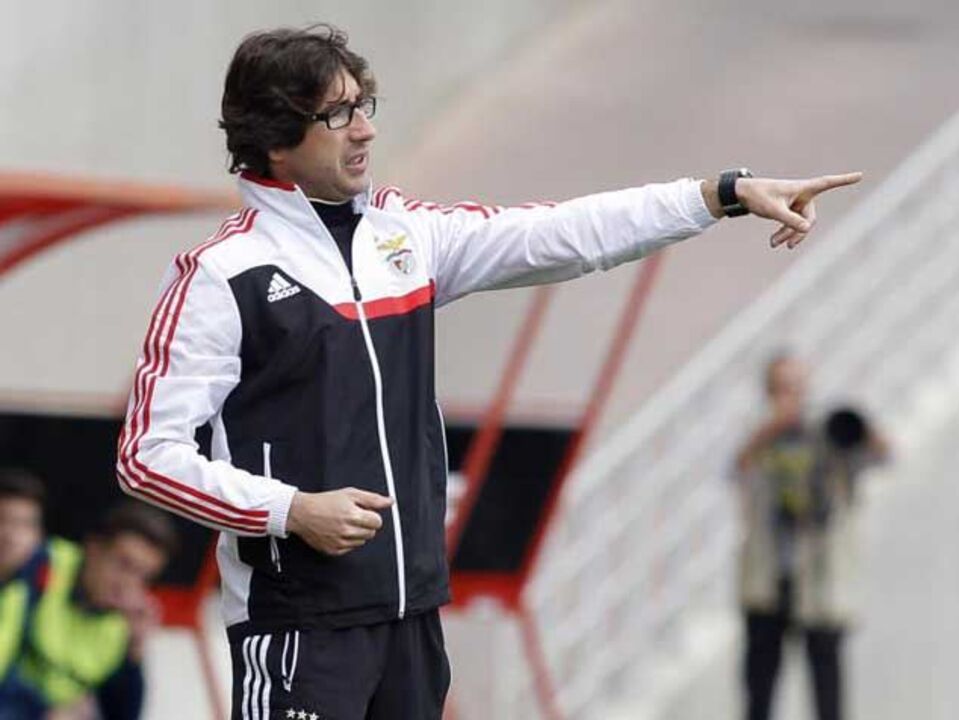 Iniciados: Benfica goleia Casa Pia e apanha Sporting
