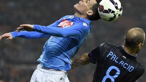 Final louco define empate entre Inter Milão e Nápoles