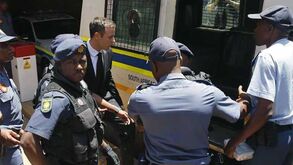 Família de Pistorius aceita veredicto