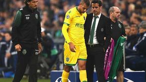 Slimani sai lesionado
