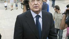 Florentino à boleia no autocarro do Barcelona