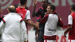 André Pinto revoltado com gesto de Talisca