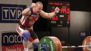 Halterofilismo: Triplo campeão mundial acusado de doping