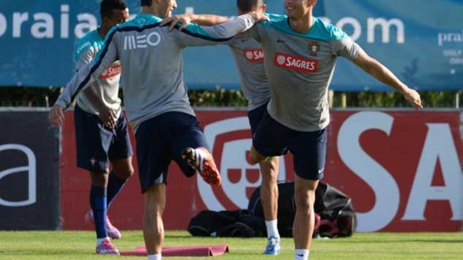 Todos às ordens de Fernando Santos