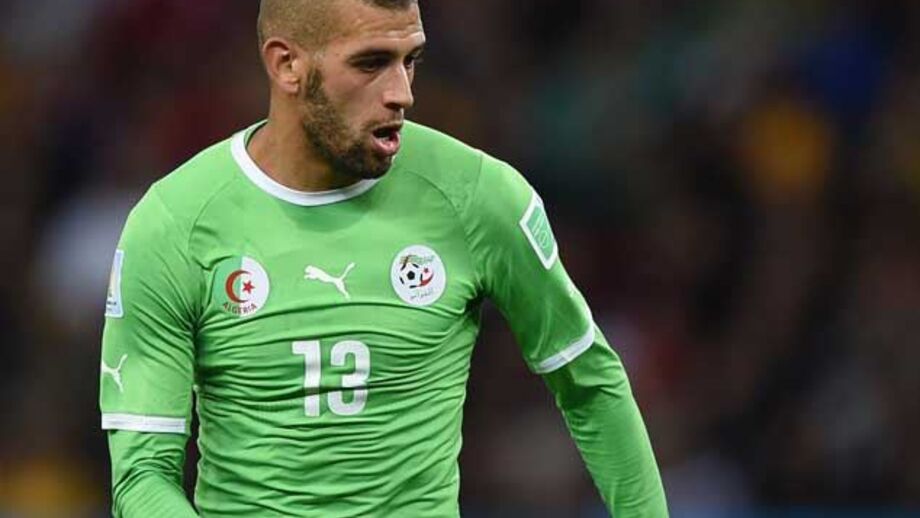 Argélia de Brahimi e Slimani vence Malawi (2-0)