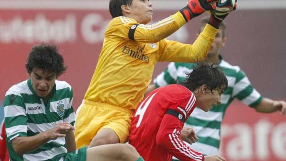 Iniciados: Dérbi louco termina em empate entre Benfica e Sporting