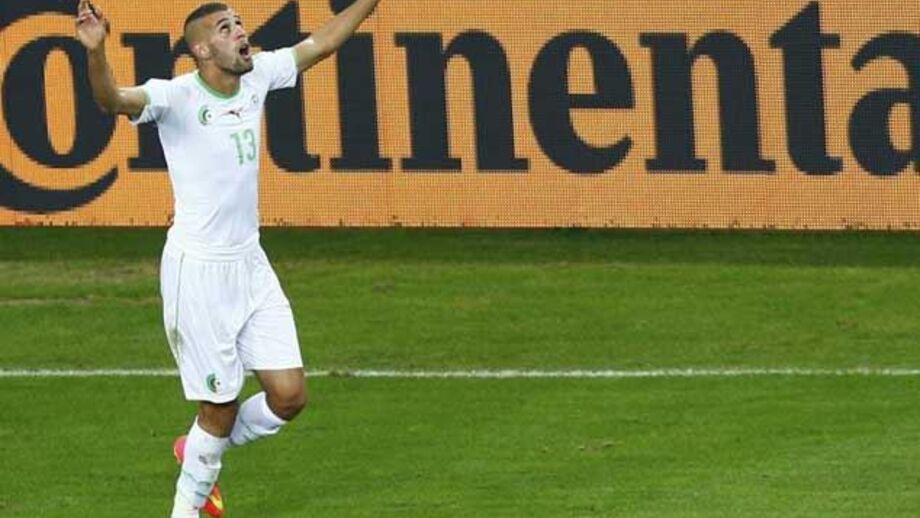 Slimani em grande na vitória da Argélia