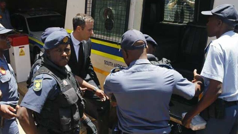 Família de Pistorius aceita veredicto