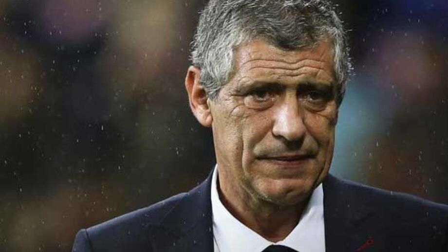 Fernando Santos atento no Dragão