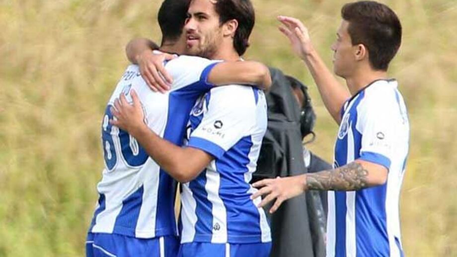 FC Porto B-Freamunde, 2-0: Líder sofre primeira derrota fora