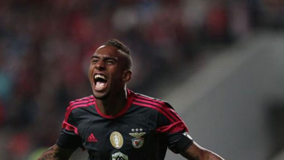 Talisca imita Vata 26 anos depois