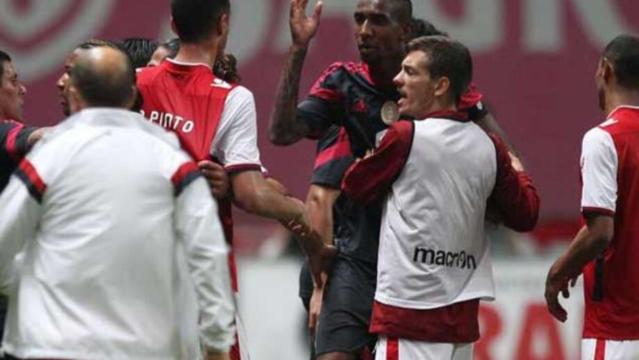 André Pinto revoltado com agressão de Talisca