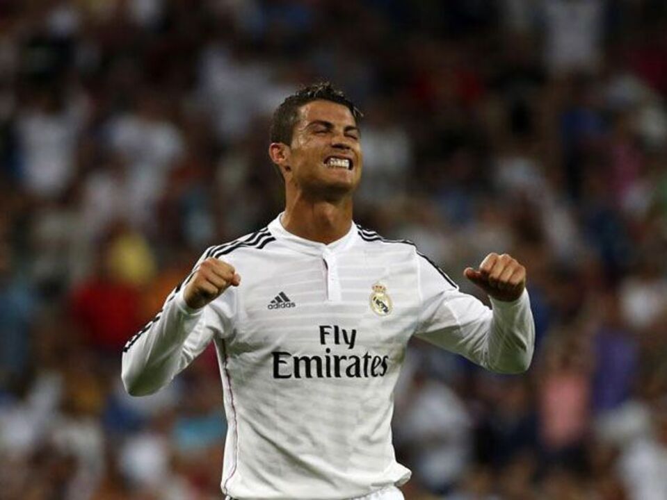 Ronaldo recebe terceira Bota... a pensar no recorde