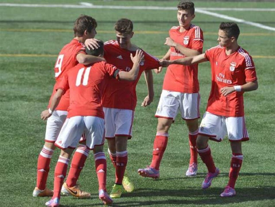 Juvenis: Benfica goleia Real e fica a dois pontos da liderança