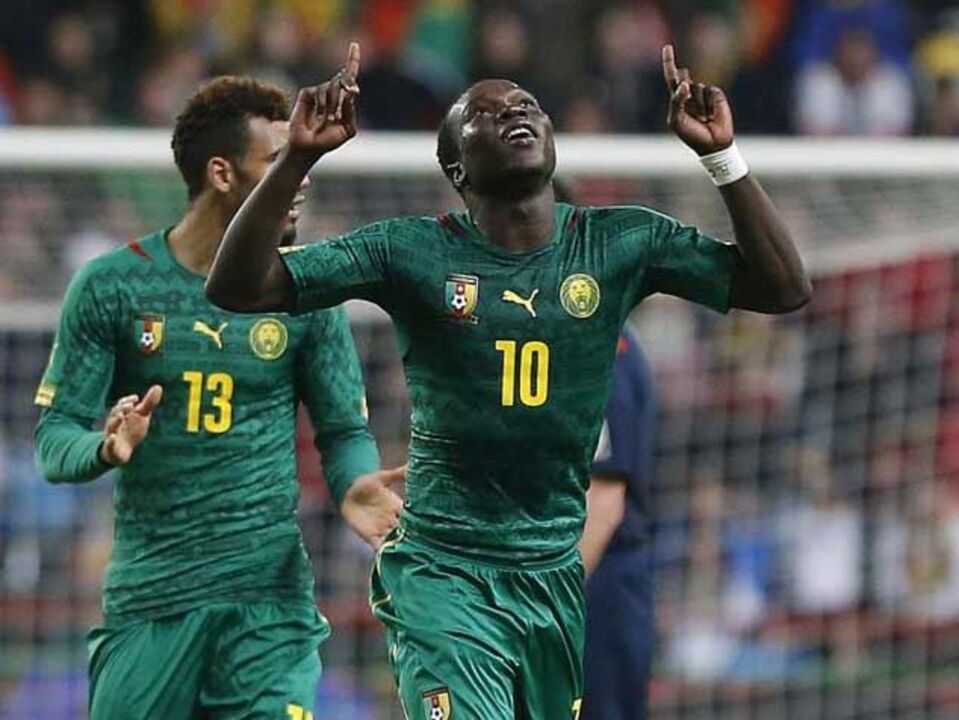 Camarões apurados com golo de Aboubakar 