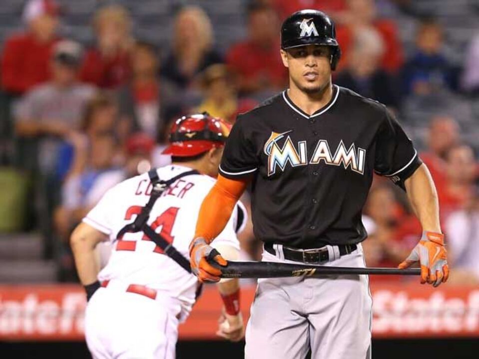 Salário recorde para Giancarlo Stanton