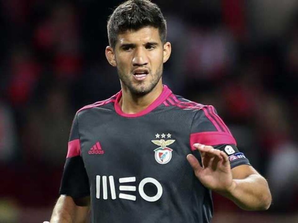 Lisandro López festeja subida da antiga equipa