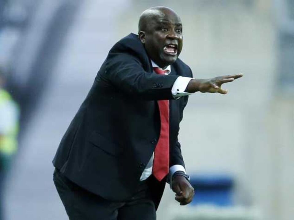 Angola termina qualificação com empate (1-1)