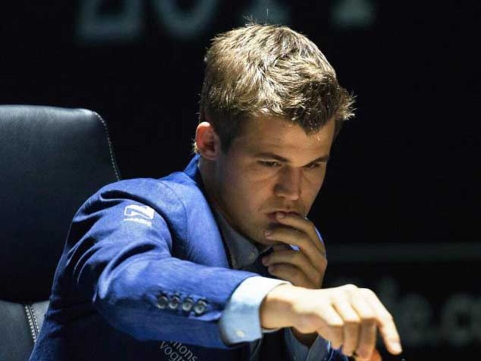 Xadrez: Magnus Carlsen revalida título mundial