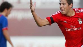 Iniciados: Benfica goleia Estoril (8-0)