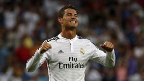 Ronaldo recebe terceira Bota... com a quarta já na mira