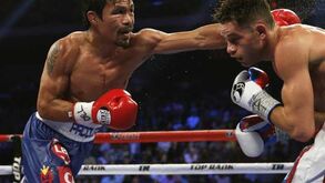 Pacquiao derrota Algieri e diz-se pronto para Mayweather