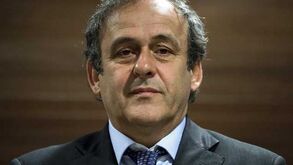 Platini: «Bola de Ouro deve ser para um campeão mundial»