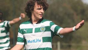 Juniores: Sporting bate Sacavenense