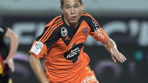 Raphaël Guerreiro soma terceiro jogo seguido a marcar