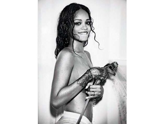 Rihanna sensual na 'Esquire'