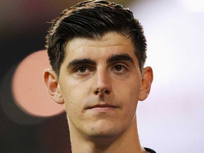 Bélgica: Ex-namorada de De Bruyne traiu-o com... Courtois