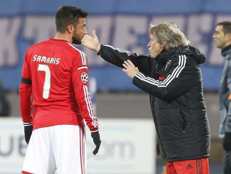 Médio-defensivo em metamorfose