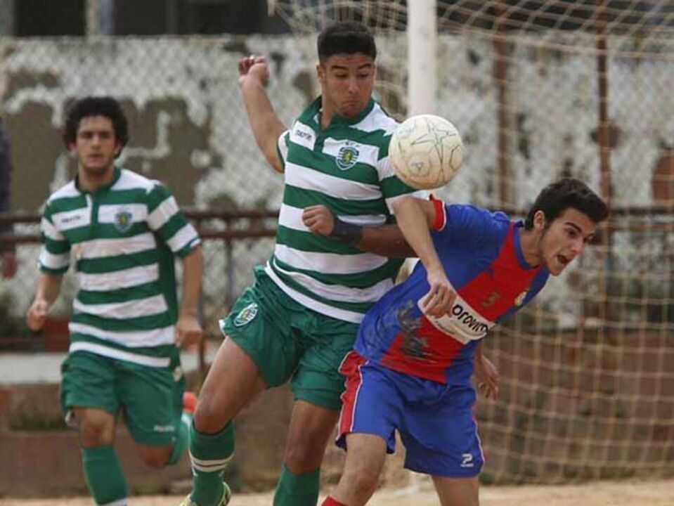 Juvenis: Sporting com goleada forasteira