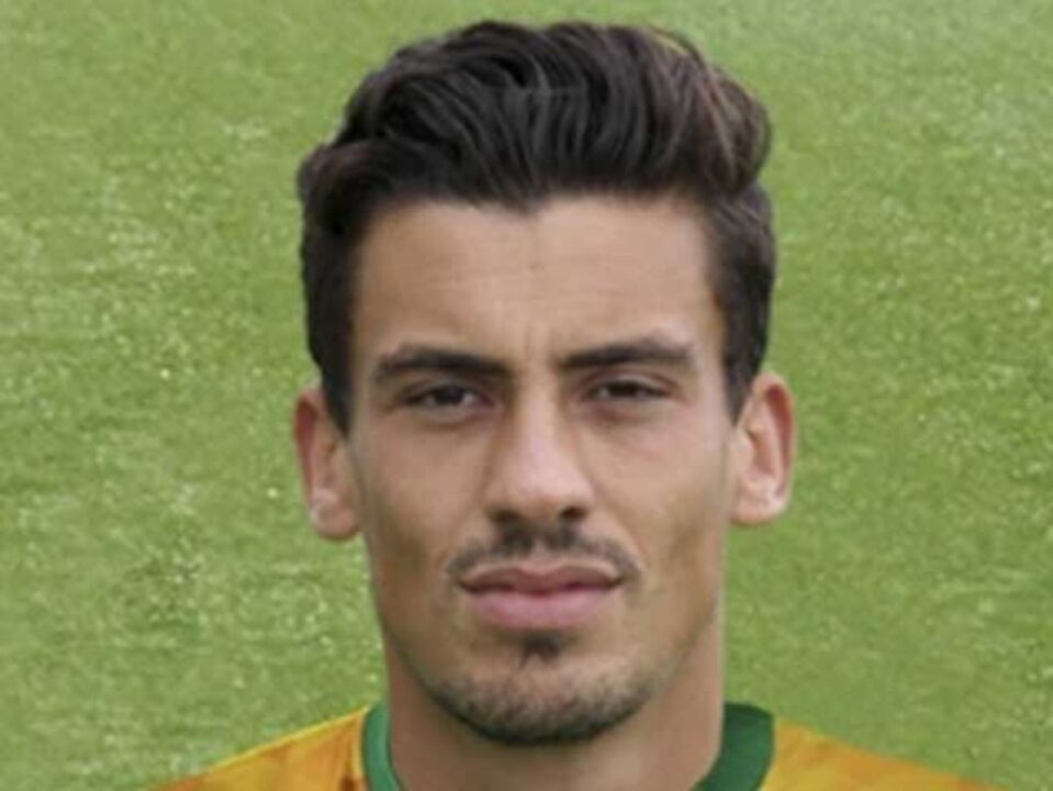 Jaime Poulson rescinde com castores