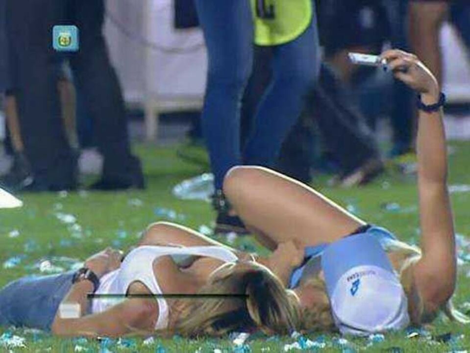 Filhas do presidente do Racing festejam título