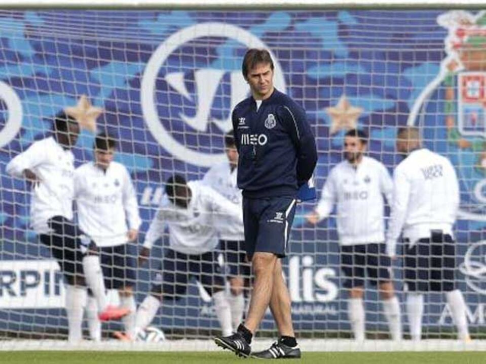 Palestra de 16 minutos na ressaca do clássico