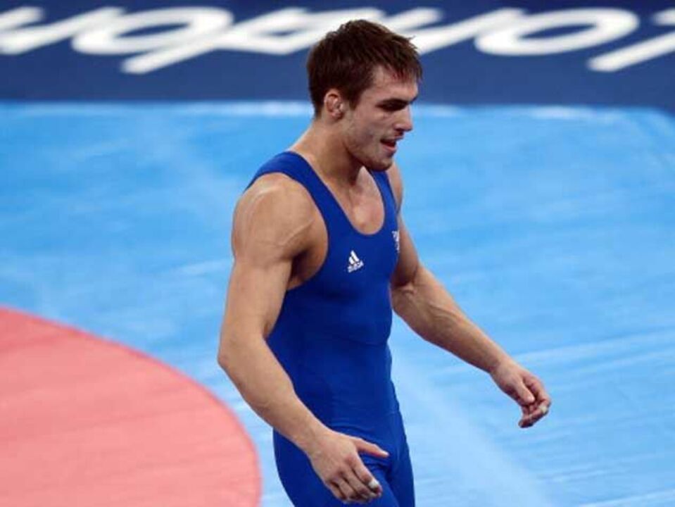 Luta: Campeão olímpico Steeve Guénot suspenso por doping