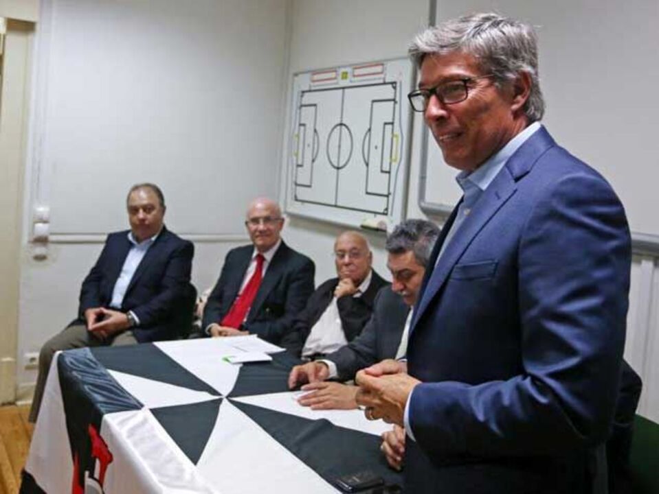 Vítor Pereira deixa elogios à renovação