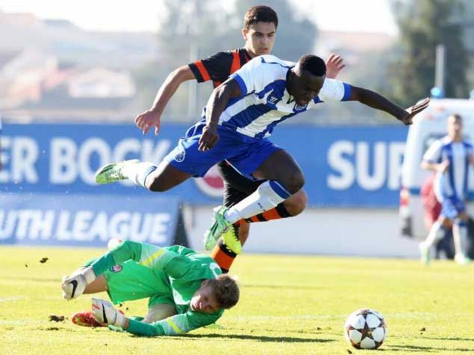 Juniores: FC Porto empata em casa do Leixões