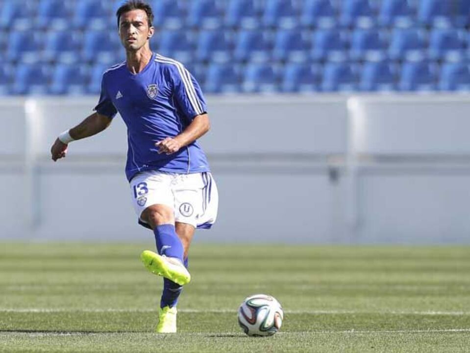 União Madeira-Feirense, 0-2: Tonel volta a marcar pela equipa da Feira