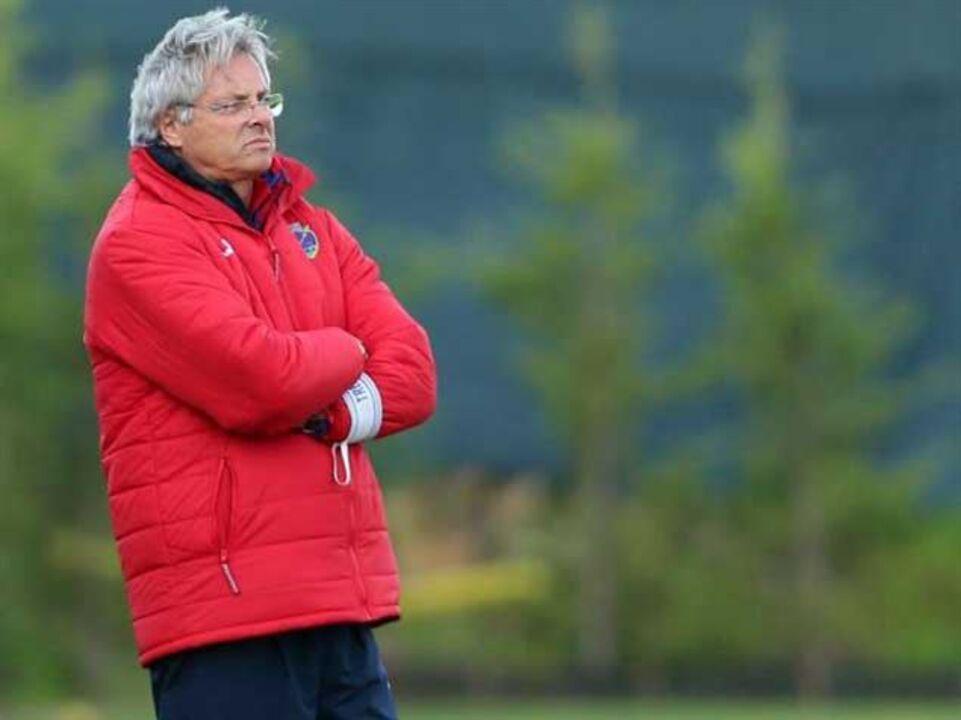 Norton de Matos falha treino para se reunir com a direção