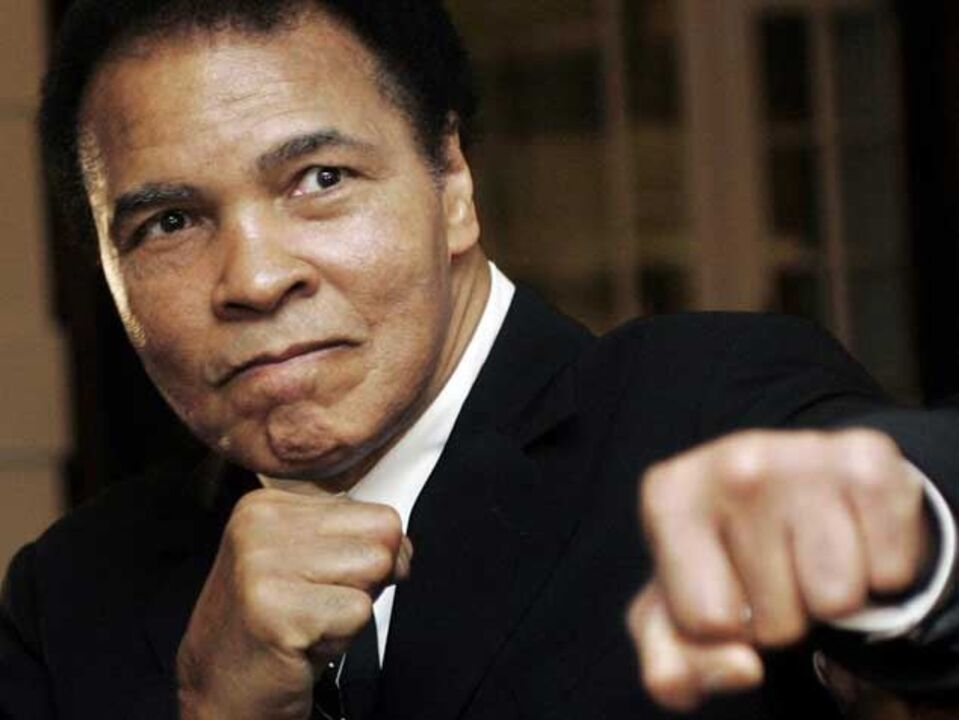 Boxe: Muhammad Ali melhorou estado de saúde
