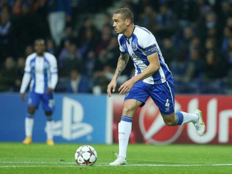 Maicon: «Nunca disse que queria sair»