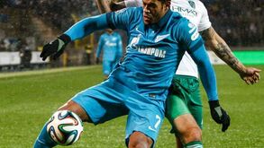 Árbitro rejeita acusações de racismo por parte de Hulk