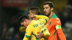 Jonathan Silva faz quinto autogolo da época