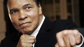 Boxe: Muhammad Ali melhorou estado de saúde