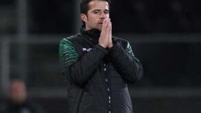 Adeptos ao lado de Marco Silva