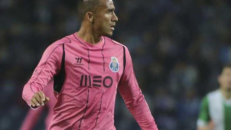 Danilo encerra com classe a goleada