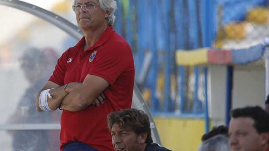 Manuel Cajuda e Carlos Pinto na frente para suceder a Norton