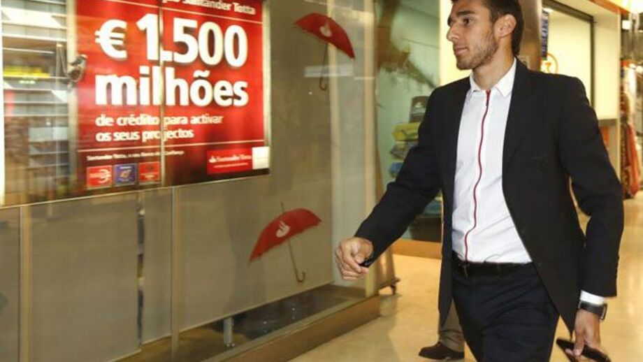 Salvio em silêncio na chegada a Lisboa